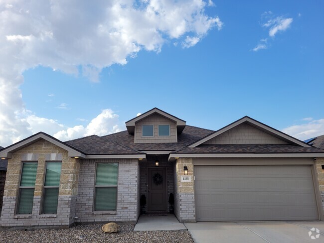 Building Photo - 1335 Masquerade Blvd Rental