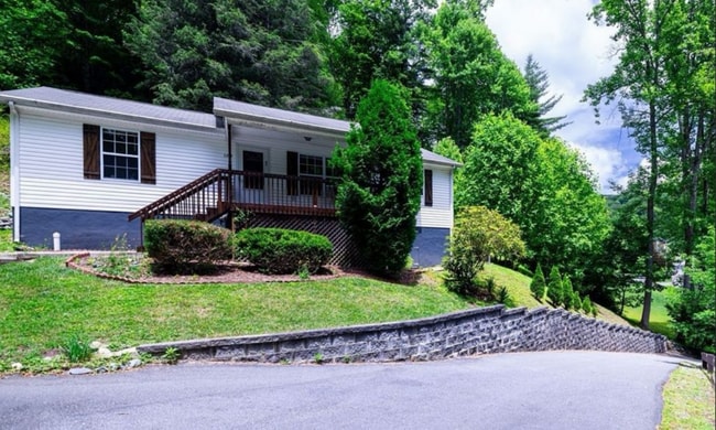 Photo - 189 Poplar Hill Dr