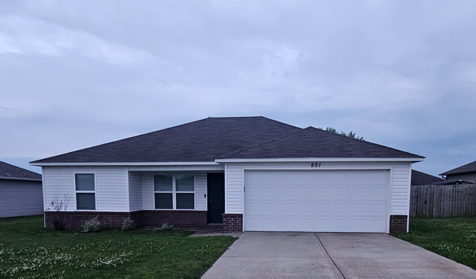Wonderful home located in Bentonville's Silver Meadow Subdivision - Wonderful home located in Bentonville's Silver Meadow Subdivision