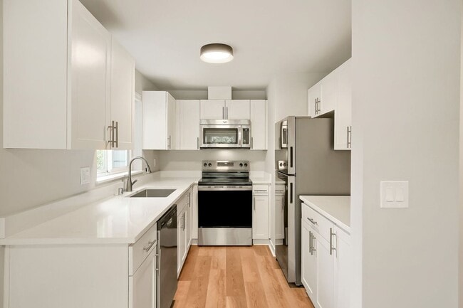 Photo - Martine Apartments