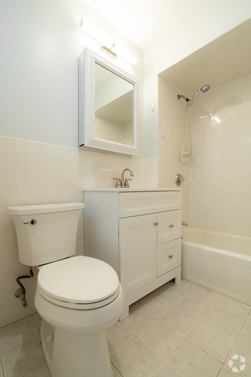 Building Photo - 325 Hurley St Unit 2 Rental