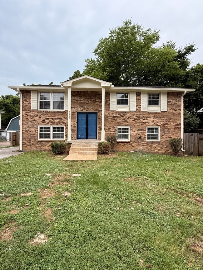Building Photo - 4923 Barella Dr