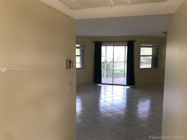 Photo - 2534 SE 19th Pl Condo Unit 204-C