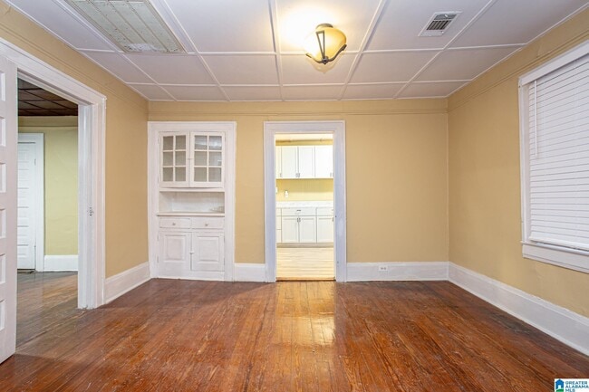 Photo - 1605 West St