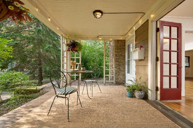 Photo - 2155 Middlefield Rd Unidad Main