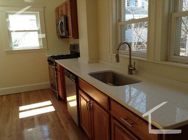 Photo - Rare Single Family 4BR/3BA w/laundry, parking, yard! 9/1