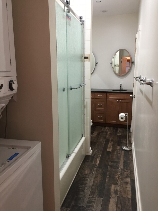 bath w/W/D - 274 New York Ave Unit Apt C