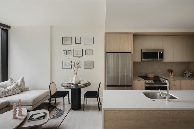 Building Photo - OZMA Rental