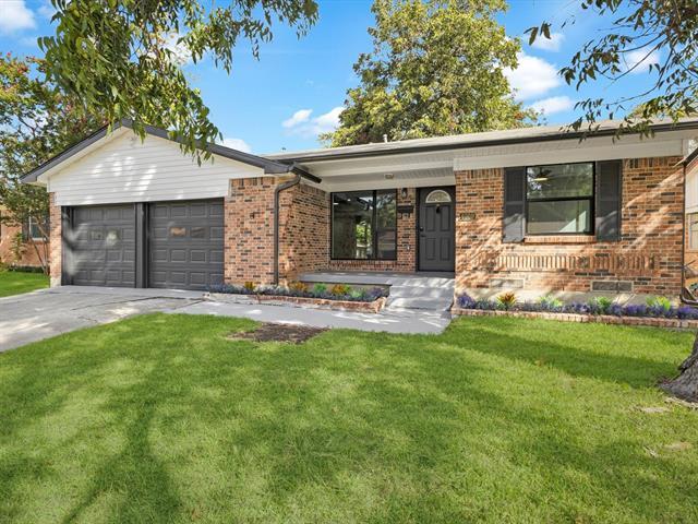 Building Photo - 4009 Sweetbriar Dr