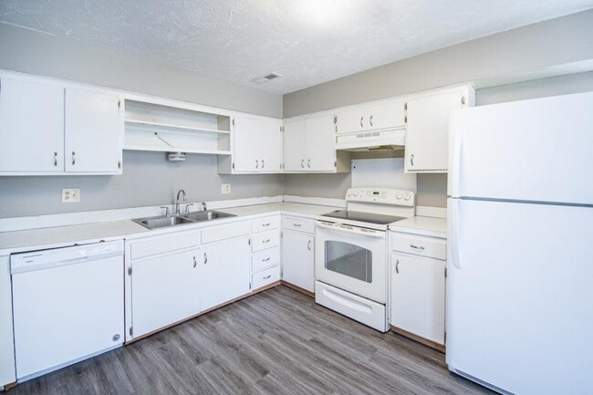 Photo - 1220 Hillcrest Dr