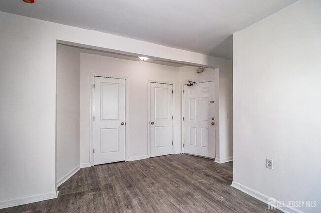 364 Market St Unit 2F