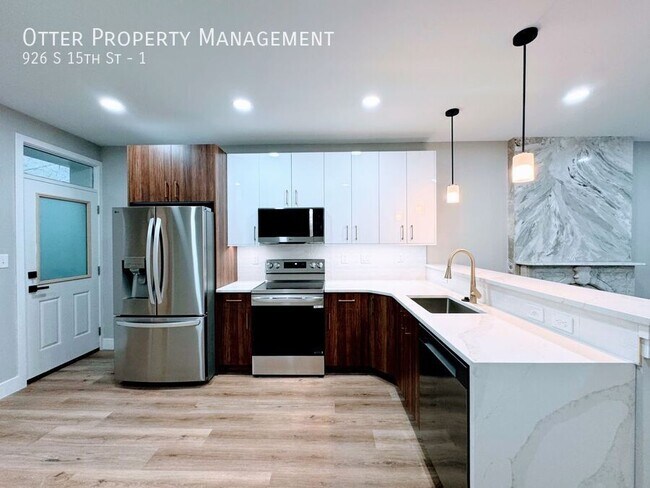 Photo - 926 S 15th St Unit 1