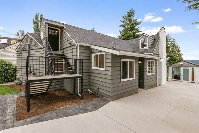 Photo - Sand Point Apartments Unidad A