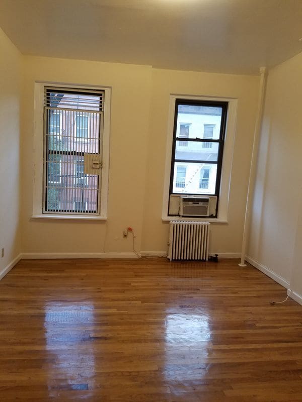 Photo - 317 E 83rd St