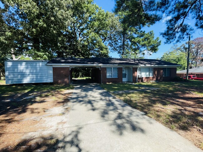 Front of House/ Yard - 1418 51st Ave House