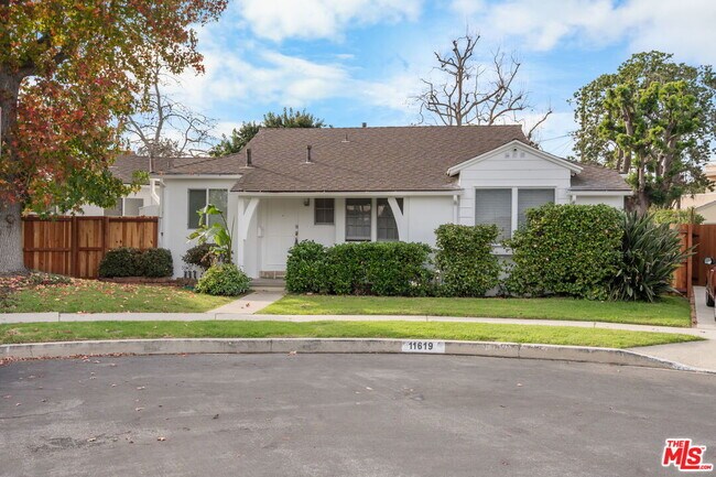 Building Photo - 11619 Francis Pl