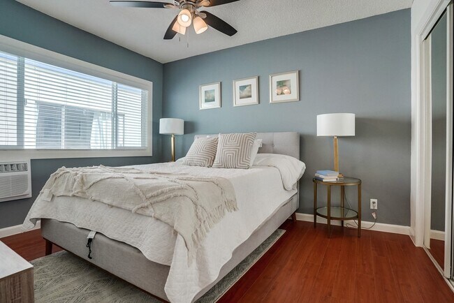 Photo - 6200 10th Ave