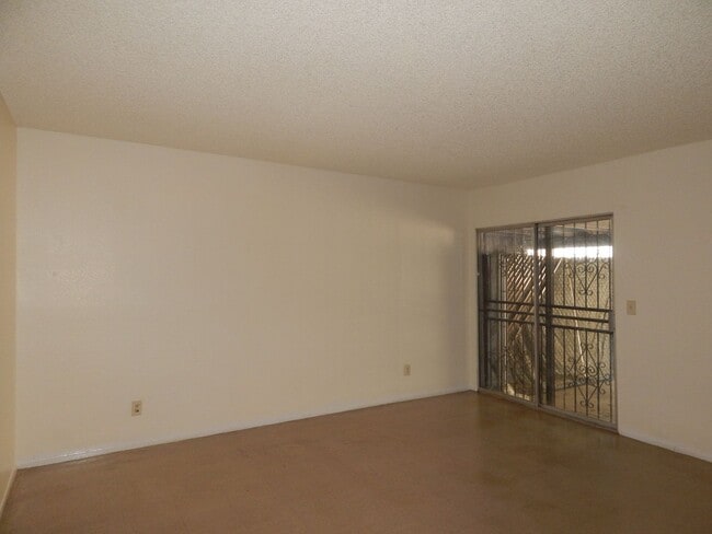 Photo - 2 Bedrooms - 1 Bathroom - Central AC