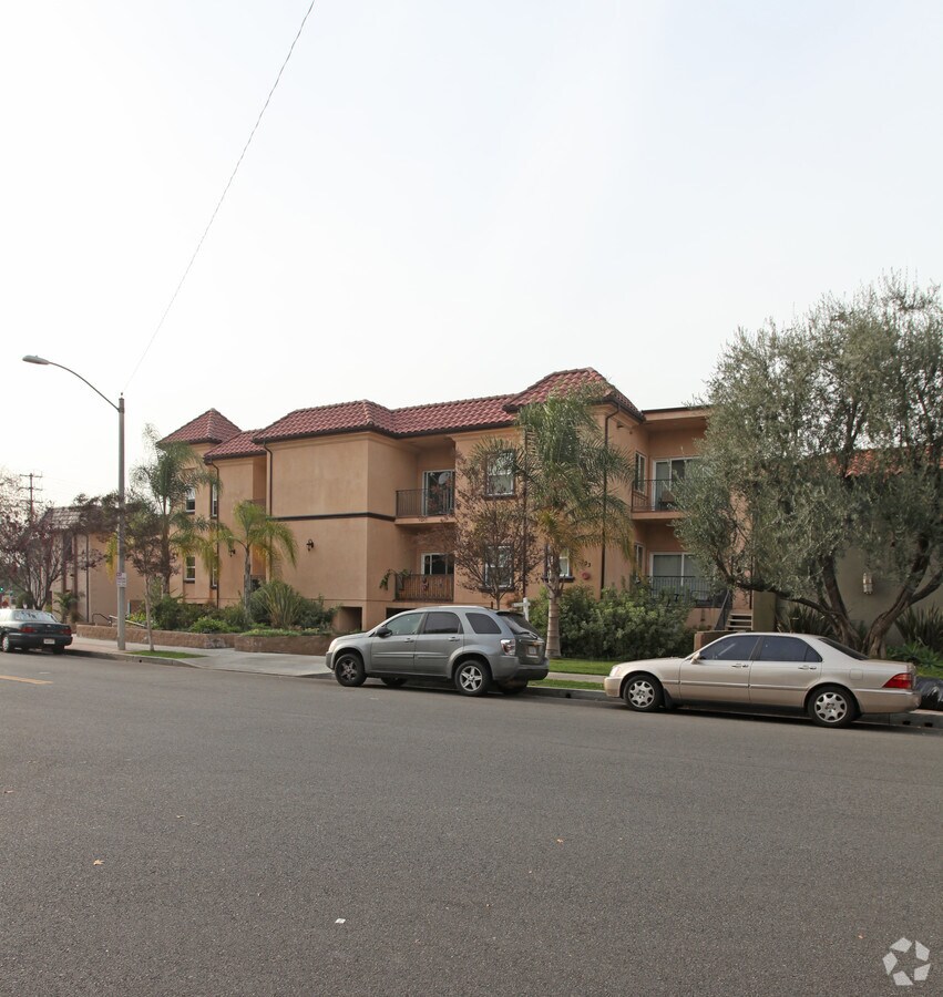 Photo - 301-303 W Verdugo Ave