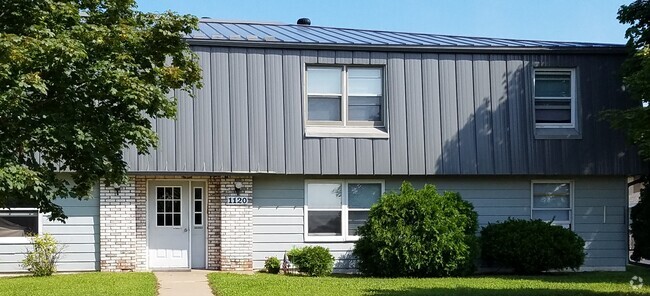 Building Photo - 1108 W Hamilton Ave Unit 8 Rental