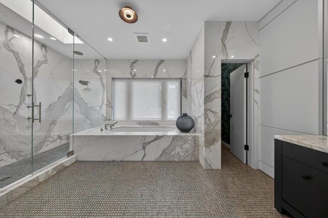 Photo - 420 SE 17th Ave