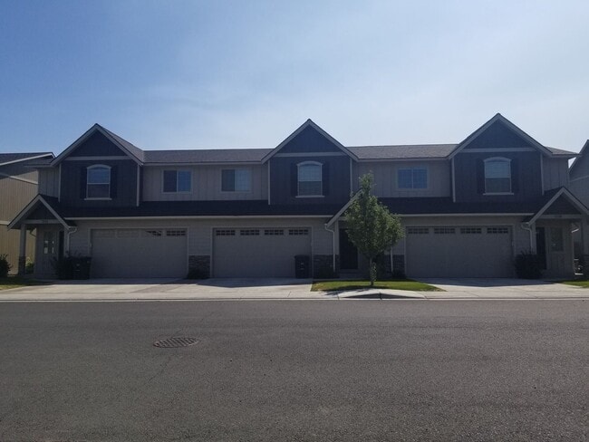 Building Photo - F7216 Unit F7216