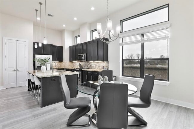 Photo - 4104 Marina St