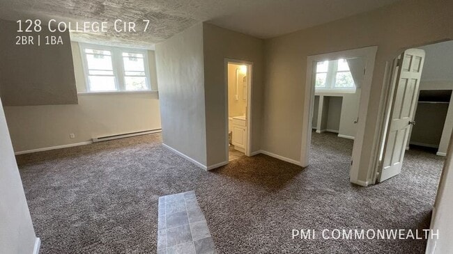 Photo - 128 College Cir
