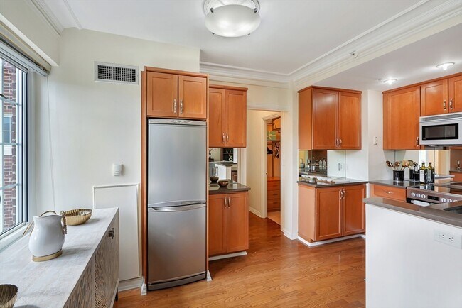 Photo - 20 Chapel St Unit B801