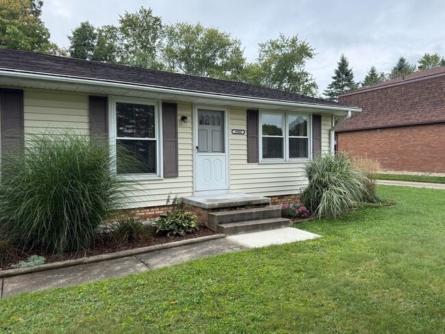 2900 Thackeray Ave NW Unit 2900 Thackeray