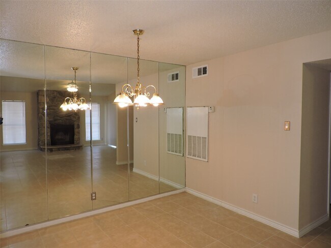 Photo - 17401 Red Oak Dr Unit 104