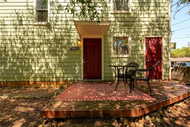 Photo - 1305 Lorrain St Unit E