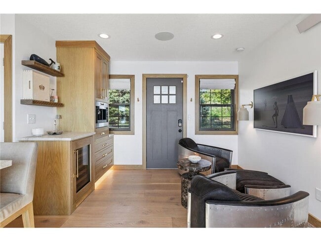 Photo - 5669 Hugo Rd