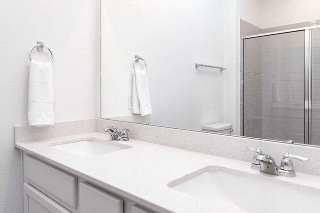 Photo - Now Offering Up to 6 Weeks Free Rent! Unit EATL