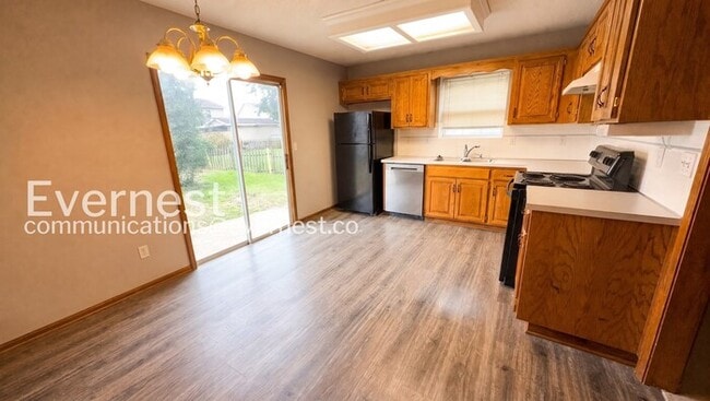 Photo - 1041 Dean Dr