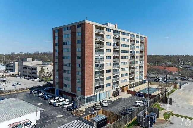Photo - 2121 Nicholasville Rd Unit 801