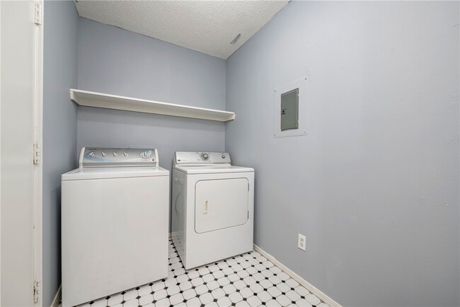 Photo - 3408 W Olive St