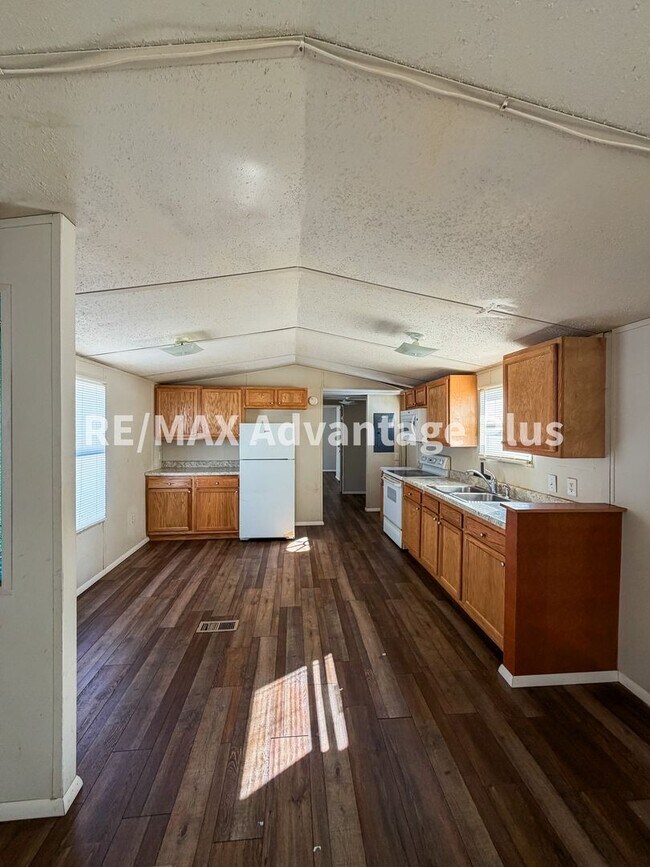Photo - 29 Oak Ln