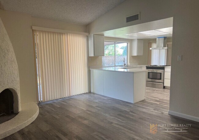 Photo - Coming Soon! 3 Bed/2 Bath home in Glendale! Located in an HOA! (Available on 05/15/26)