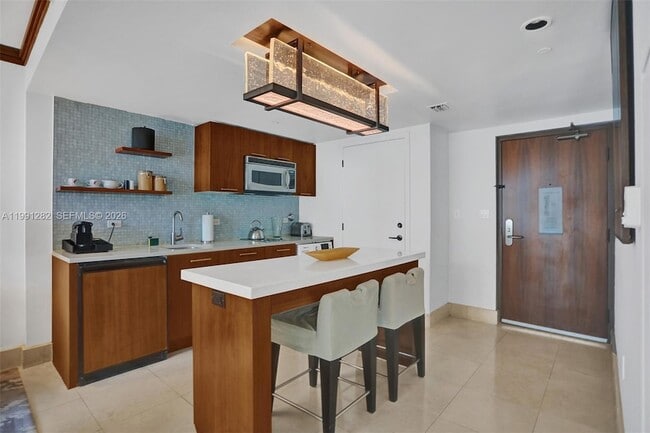 Photo - 6801 Collins Ave Unidad 309 Door 314