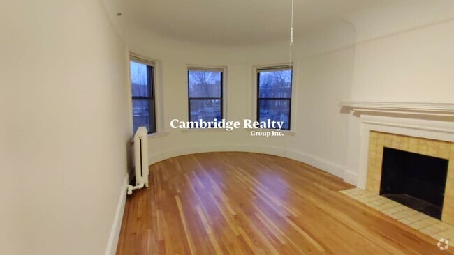 Building Photo - 641 Green St Rental