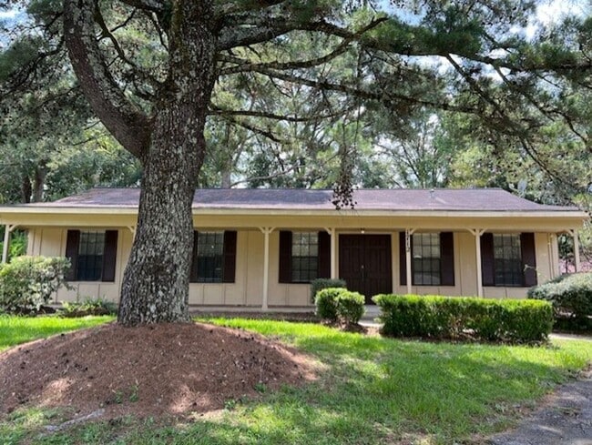 Building Photo - 3/2 in Claremont Subdivision Rental