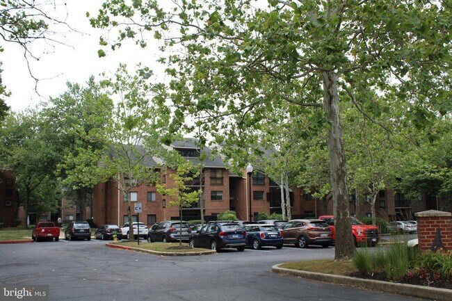 Photo - 302 Hilltop Ln Unit 302J