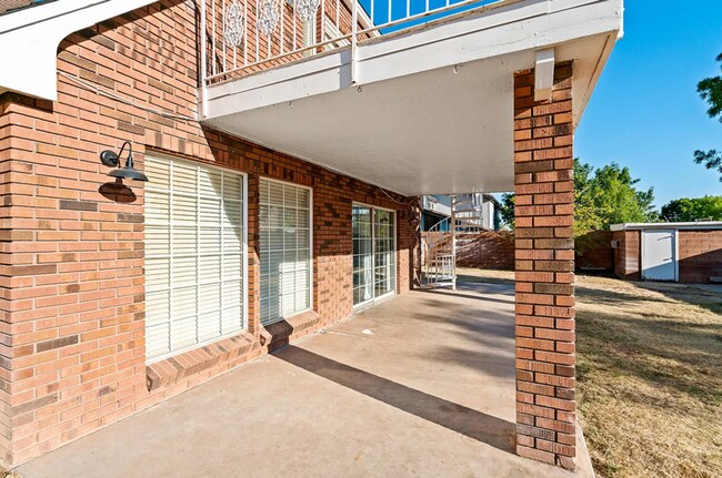 Photo - Beautiful 4 Bedroom Home! Pet Friendly