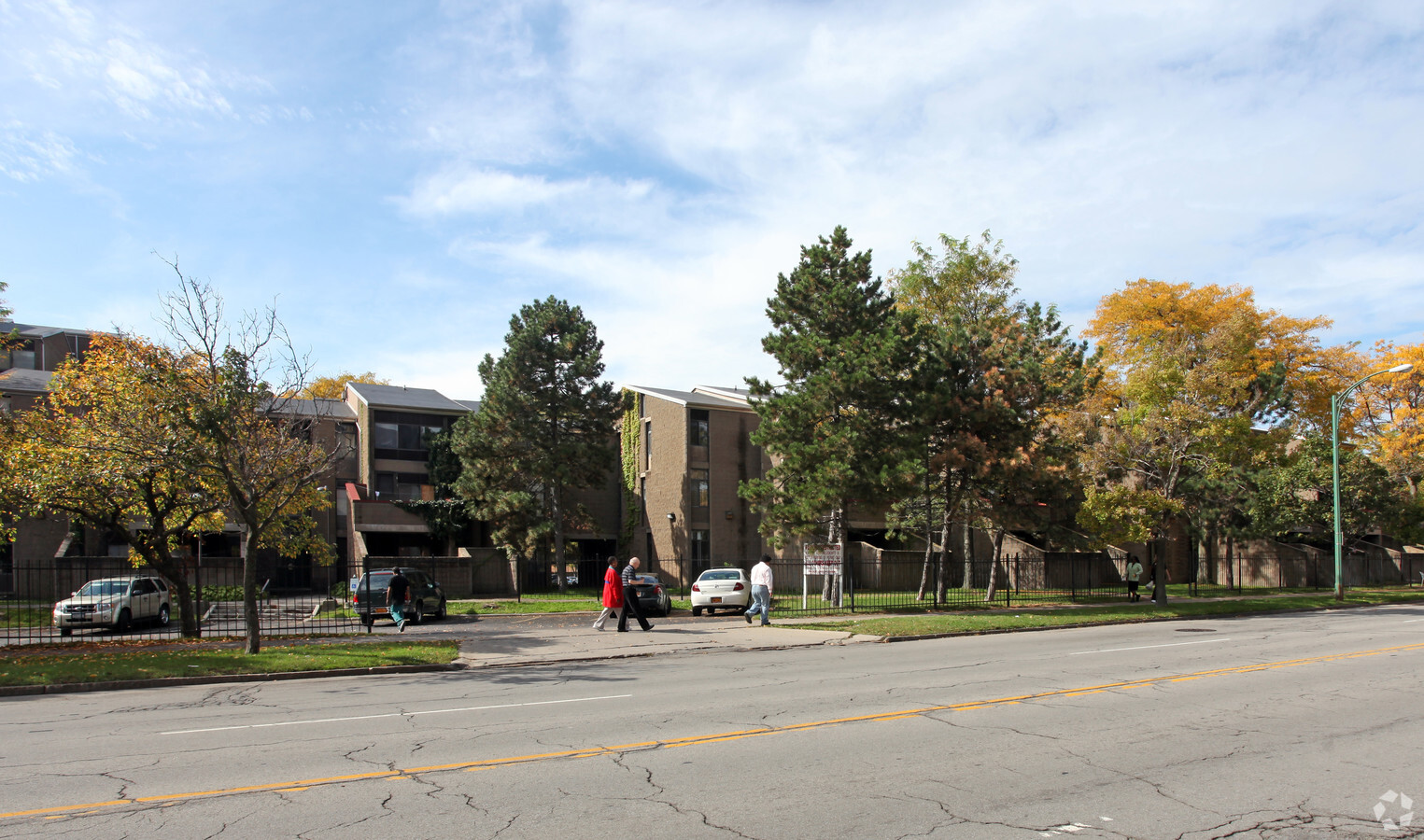 Shoreline Apartments - Shoreline Apartments