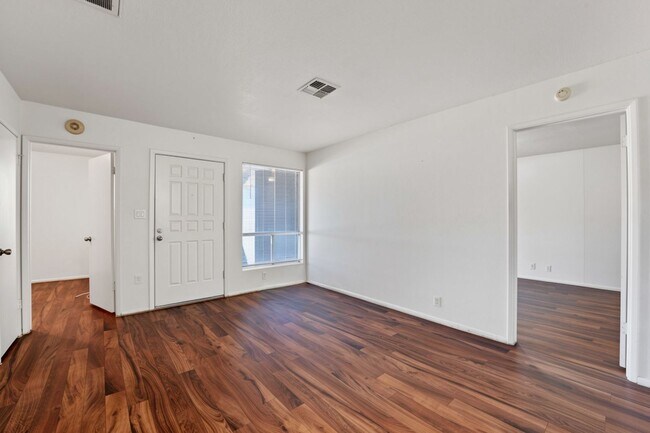 9007 W Elm St