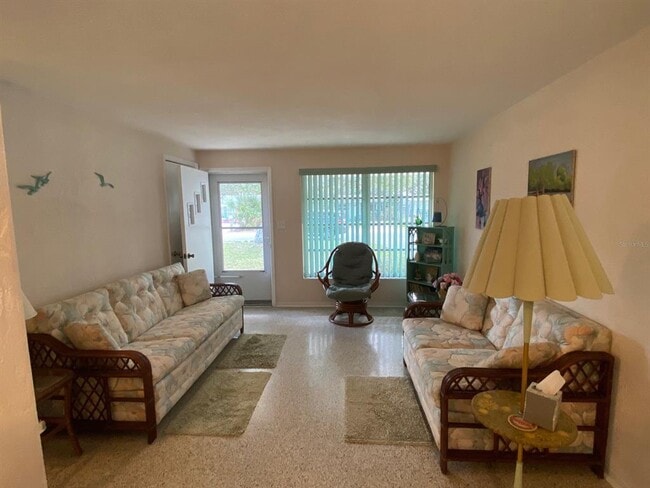 Photo - 814 10th Ave