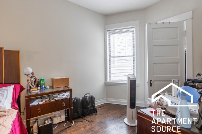 Photo - 2660 N Ashland Ave Unit 2