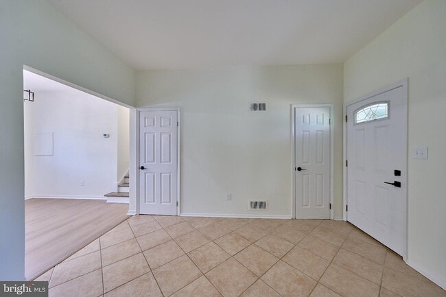 2924 Gracefield Rd