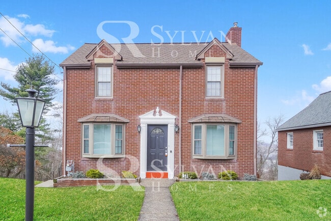 Building Photo - The Lifestyle You Deserve. Rental